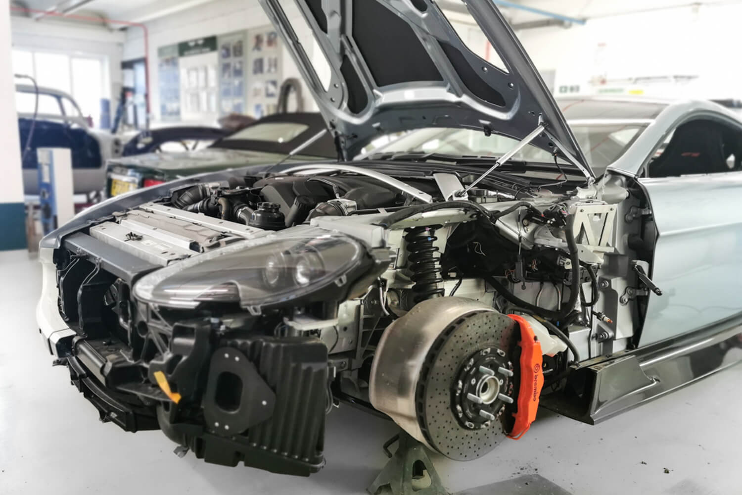 Accident-Insurance-repairs_engine