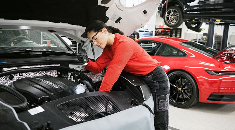 Porsche repair in Dubai